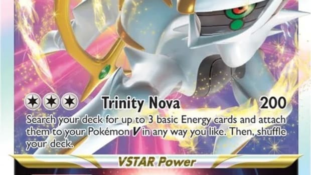 Arceus Vstar card in Pokemon TCG